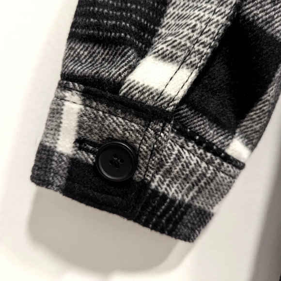 Old Navy Black White Plaid Longline Utility Shacket Jacket Size XS - Picture 5 of 8